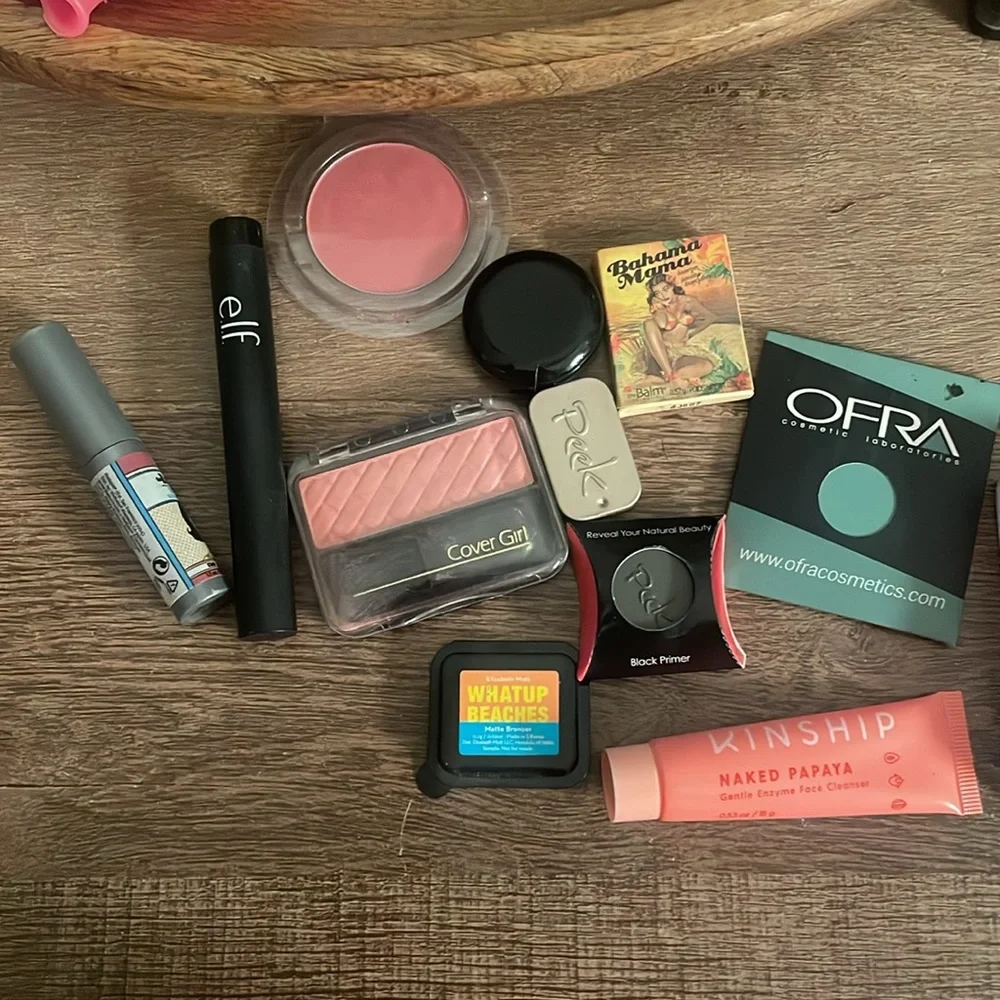 Makeup Cosmetics Beauty Supply Collection OFRA KINSHIP PEEK BAHAMA MAMA Samples